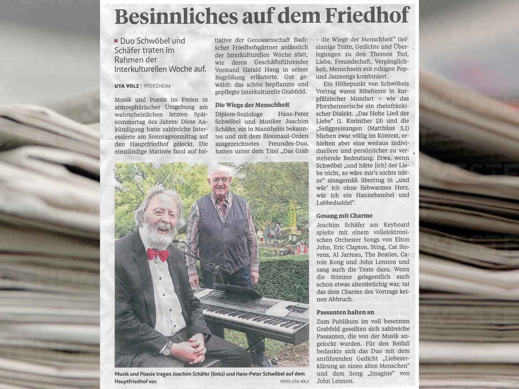 Zeitungsartikel „Besinnliches auf dem Friedhof“ über einen Musik- und Poesie-Auftritt auf dem Hauptfriedhof