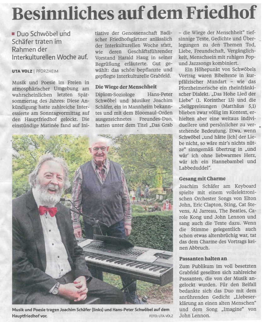 Zeitungsartikel „Besinnliches auf dem Friedhof“ über einen Musik- und Poesie-Auftritt zweier Herren auf dem Hauptfriedhof